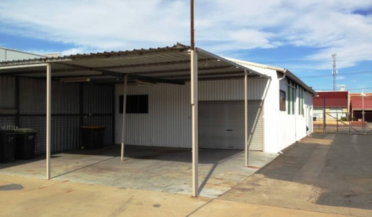 17 Loton Avenue, MIDLAND, WA 6056 AUS
