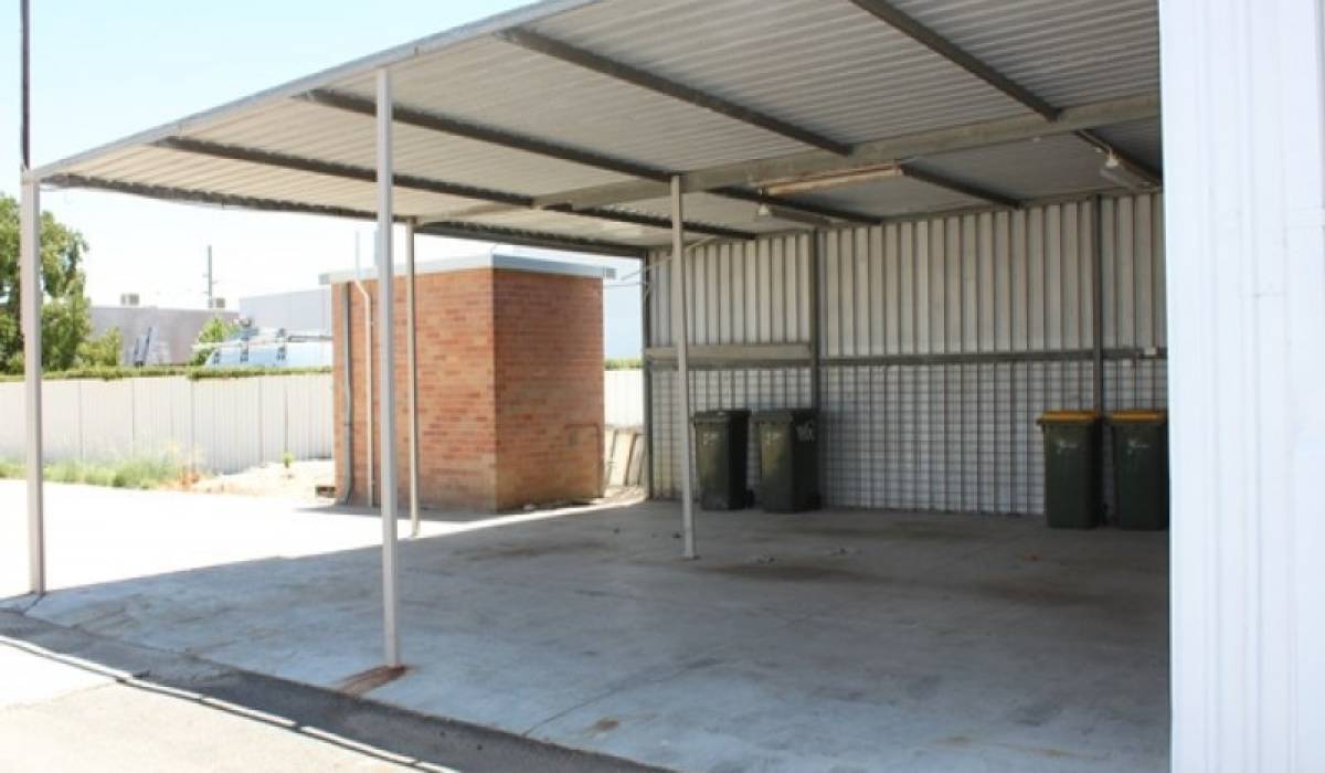17 Loton Avenue, MIDLAND, WA 6056 AUS