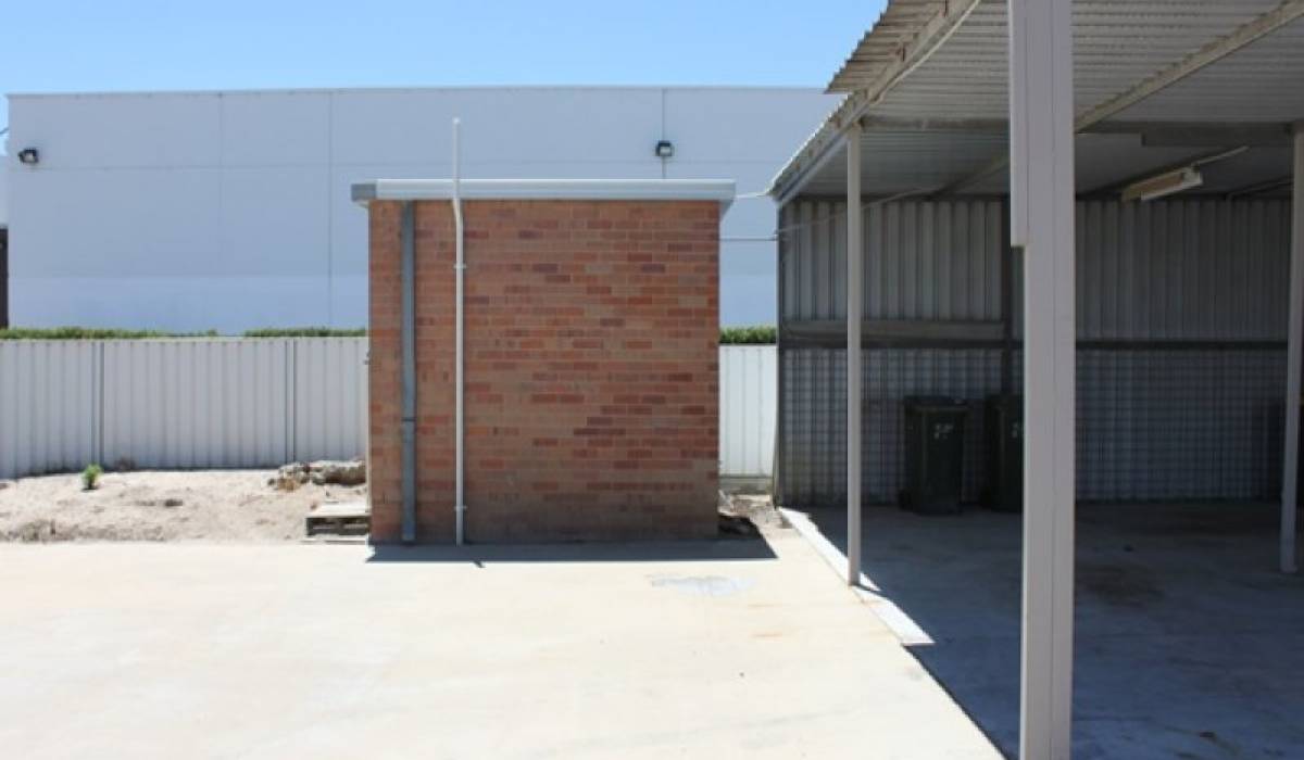 17 Loton Avenue, MIDLAND, WA 6056 AUS