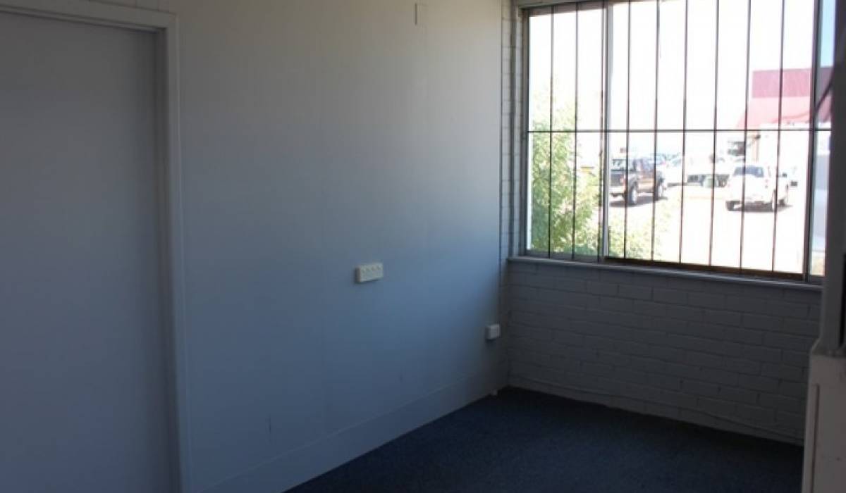 17 Loton Avenue, MIDLAND, WA 6056 AUS