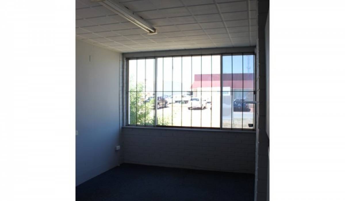 17 Loton Avenue, MIDLAND, WA 6056 AUS