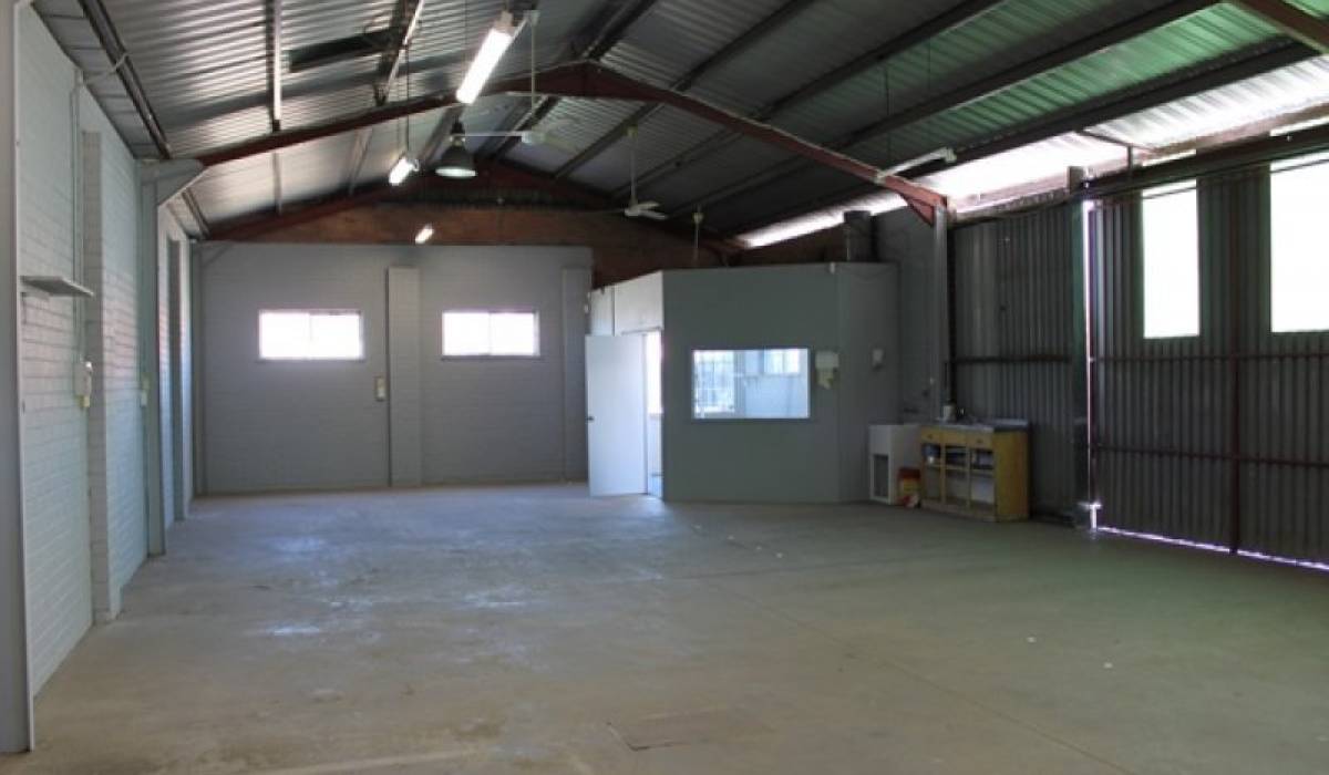 17 Loton Avenue, MIDLAND, WA 6056 AUS