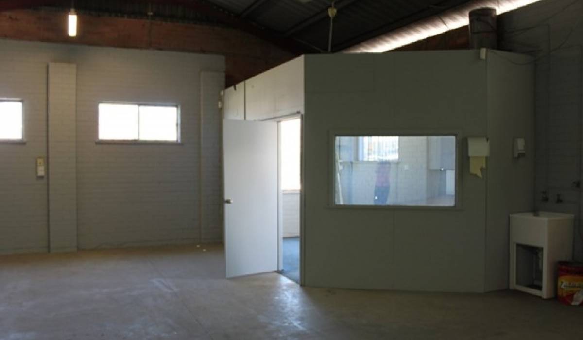 17 Loton Avenue, MIDLAND, WA 6056 AUS