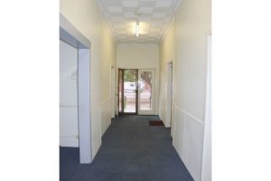 31 The Crescent, MIDLAND, WA 6056 AUS