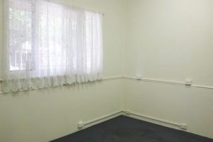 31 The Crescent, MIDLAND, WA 6056 AUS