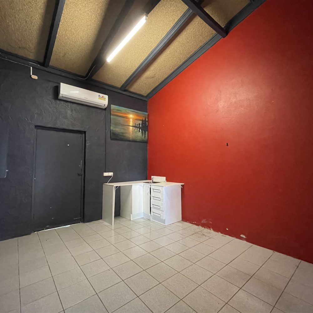 8C/2 The Crescent, MIDLAND, WA 6056 AUS