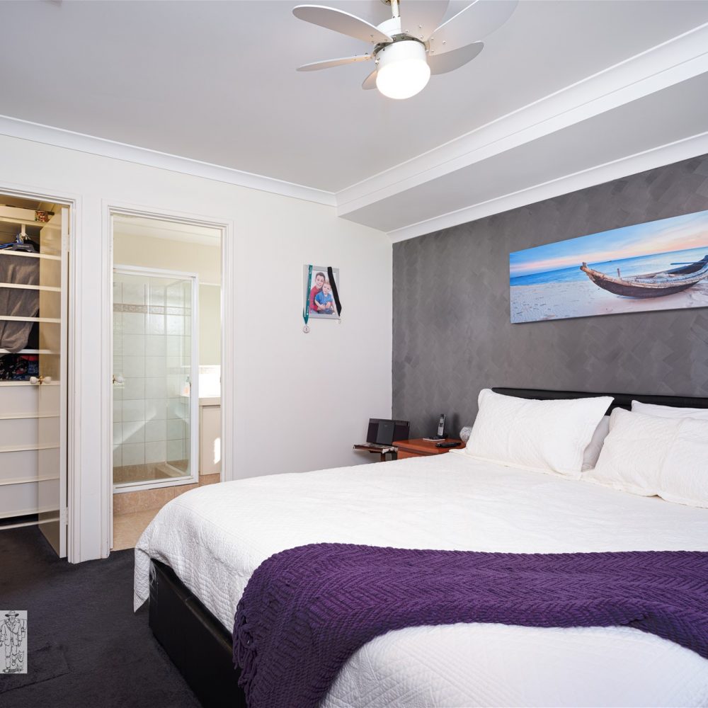 24 Connaught Gardens, CANNING VALE, WA 6155 AUS