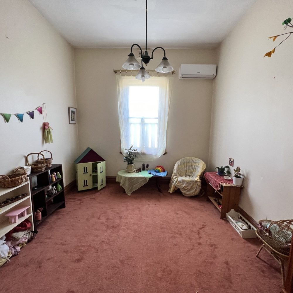 35 Spring Park Road, MIDLAND, WA 6056 AUS
