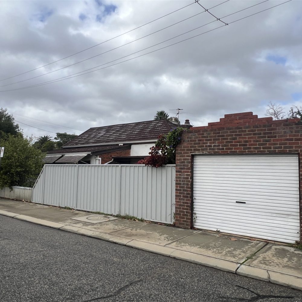 9 Burgess Street, MIDLAND, WA 6056 AUS