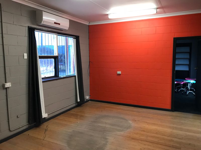 Unit 2, 4 Gary Road, MADDINGTON, WA 6109 AUS